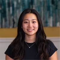 Undergraduate researcher Amber Wang — investigating how CAR T signaling reshapes engineered immune cells and the target cells they encounter.
